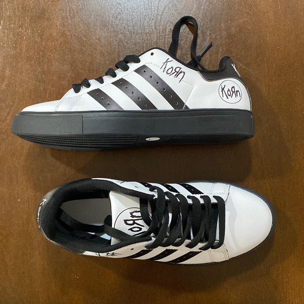 Adidas Korn shoes size men 7. Brand new never worn